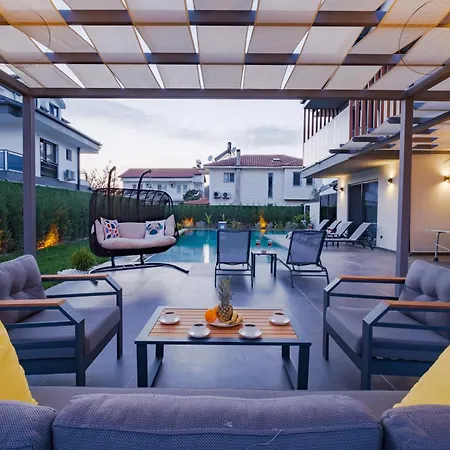 Gezer Luxury Private Pool فيلة *